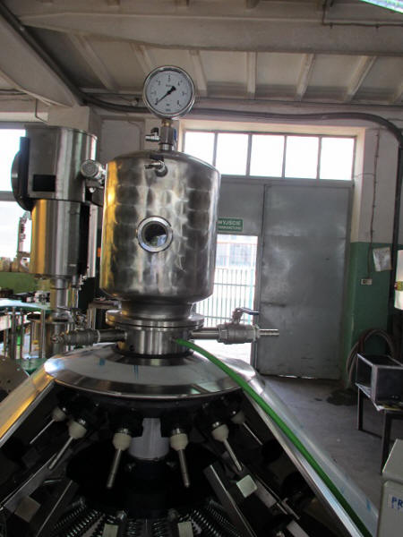 Riempitrici semiautomatiche per birra per piccoli birrifici.